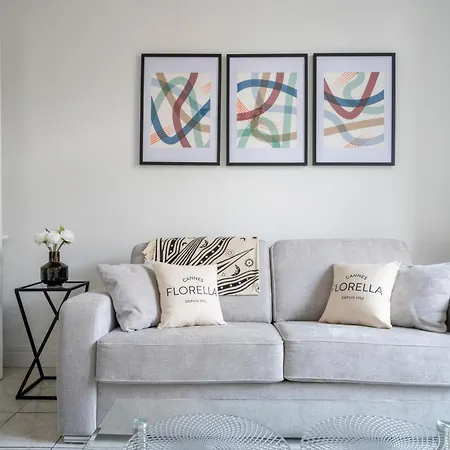 Les Tomettes D Antan Avec Balcon En Plein Apartament *