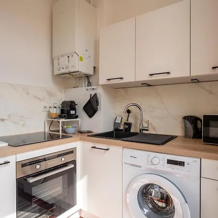 Les Tomettes D Antan Avec Balcon En Plein Apartament